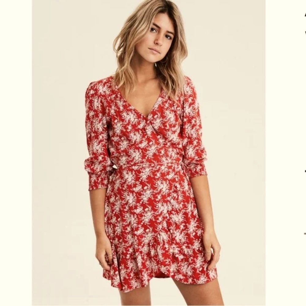 American Eagle Outfitters Red Floral Dress